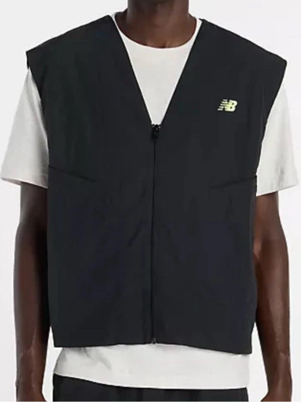 NWT New Balance Mens Castlefield Woven Vest | Black | Large